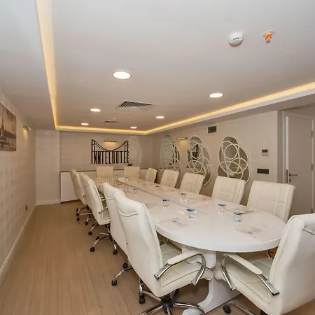 Ξενοδοχείο Inntel 4*